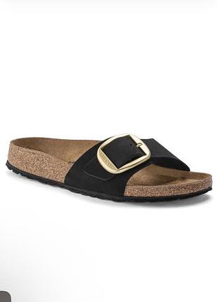 Стильні замшеві шльопанці birkenstock
