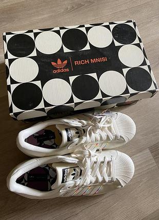 Adidas rich mnisi superstar pride rm 5