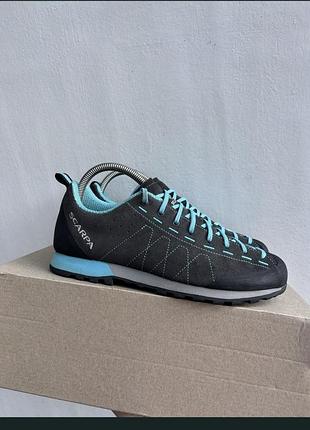 Scarpa кожаные замша кроссовки 39,5