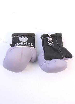 Box рукавички на дзеркало заднього виду, малі білі "adidas" / "nike"
