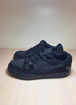 Кросівки nike