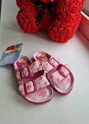 Шльопанці для дівчинки
