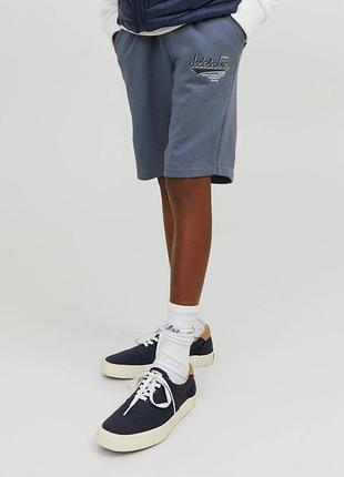 Трикотажные шорты на мальчика jack &amp; jones
