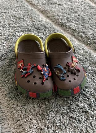 Крокси гумові тапки шльопанці для хлопчика lego marvel