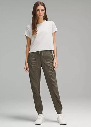 Женские брюки lulemon dance studio mid-rise jogger size 8 (medium)