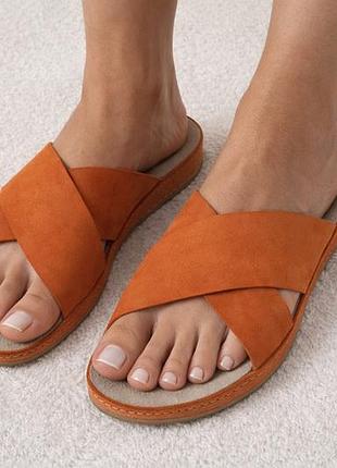 Шкіряні шльопанці clarks alderlake lily