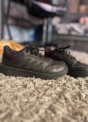 Детские кроссовки adidas