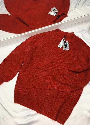 Красный свитер из приятного материала размер с3 фото