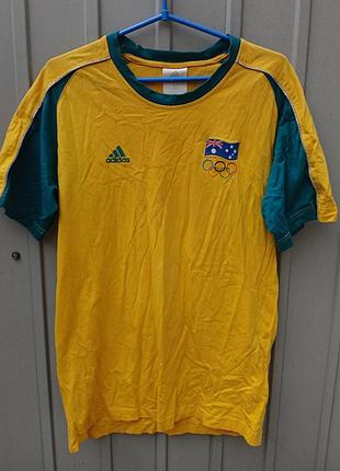 Чоловіча футболка adidas.