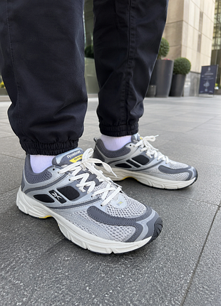 Кросівки чоловічі сірі reebok premier