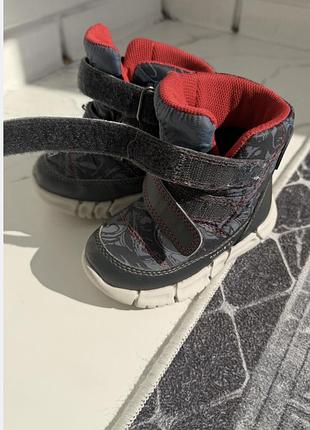Продам черевики geox