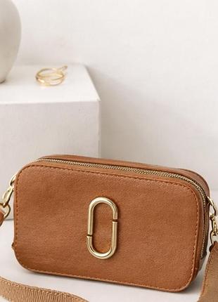 Женская сумка marc jacobs the snapshot total сумка крос боди экокожа на 2 отделения mj кемел сумка