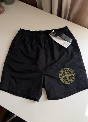 Чоловічі оригінальні шорти stone island