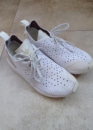 Кросівки adidas