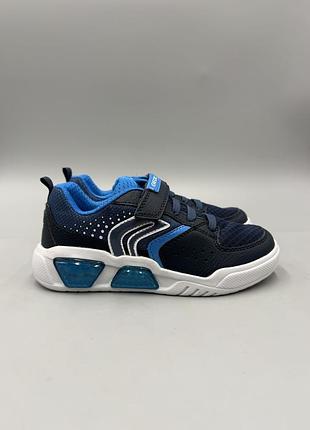 Кросівки geox illuminus 33 р з мигалками