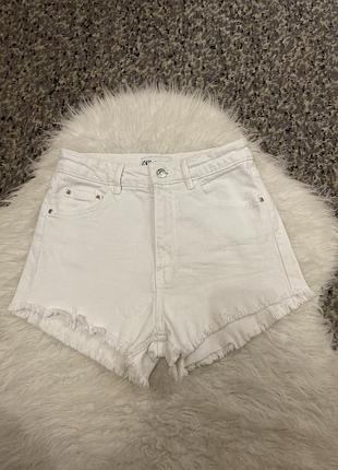 Короткі білі  шорти zara 30726