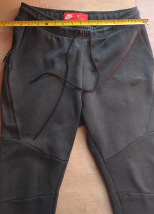 Спортивні штани nike tech fleece, розмір  m.