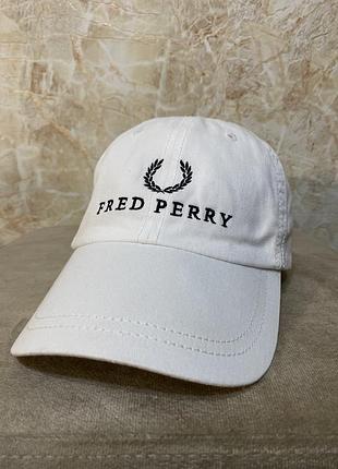 Кепка  fred perry