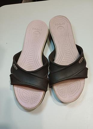 Шлепкие от crocs