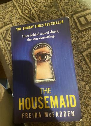 Книга the housemaid / горничная freida mcfadden