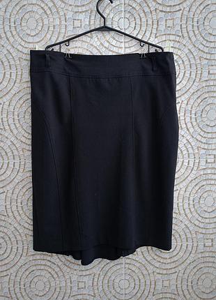 Нарядная юбка черного цвета, длина midi, от evie.