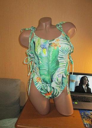 Бомбезный купальник boohoo разм 10/38