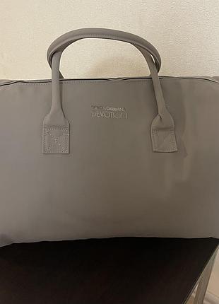 Дорожня сумка від бренду dolce & gabbana, 48*27*22