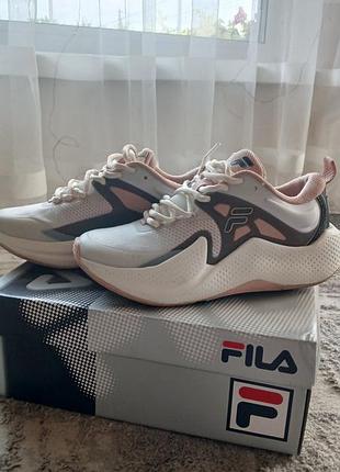 Кроссовки fila женские оригинал,(не подойти размер)
