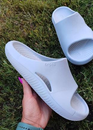 Шльопанці crocs mellow slide у кольорі atmosphere m10 w12.