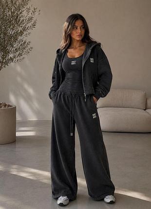 Жіночий спортивний костюм-трійка oversize з худі, футболкою та широкими штанами варенка чорний, 50