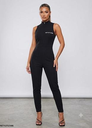 Стильний чорний комбінезон prettylittlething