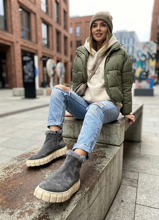 Жіночі замшеві черевики chelsea garment project balo