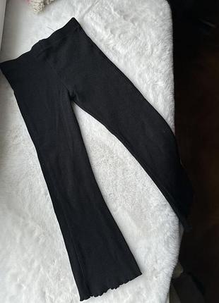 Классные штанишки клеш f&f, черные клеш, верные брюки клеш, штанишки в рубчик, брюки