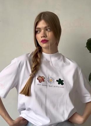 Футболка booriva «квіти у волоссі» біла