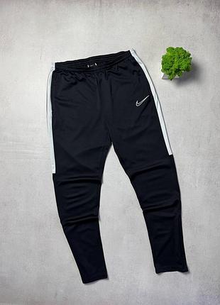 Спортивні штани чорні чоловічі nike dri-fit оригінал розмір l