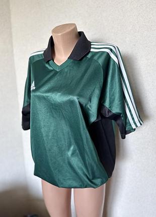 Adidas футболка жіноча розміру л/хл