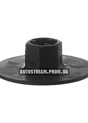 Гайка с фланцем крепления подкрылков крыла ford oem 1355093