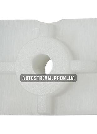 Кліпса, фіксатор кріплення молдингу дверей renault oem 7703077309