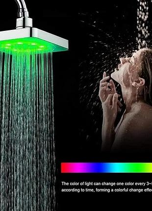 Квадратная пластиковая насадка для душа 150 мм с led-подсветкой на 7 цветов без батареек