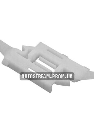 Кліпса, фіксатор кріплення молдингу крила mercedes-benz oem a0079887378