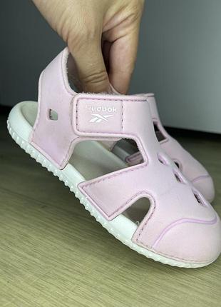 Босоніжки/сандалі/аквашузи для дівчинки reebok