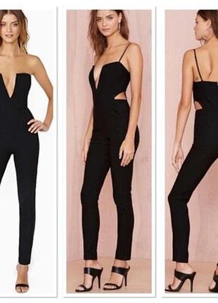 Чорний комбінезон із глибоким v-подібним вирізом nasty gal midnight run