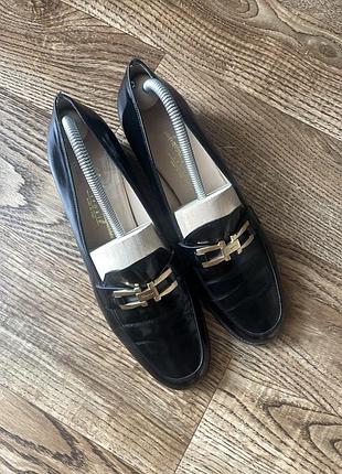 Туфлі на вузьку ногу salvatore ferragamo