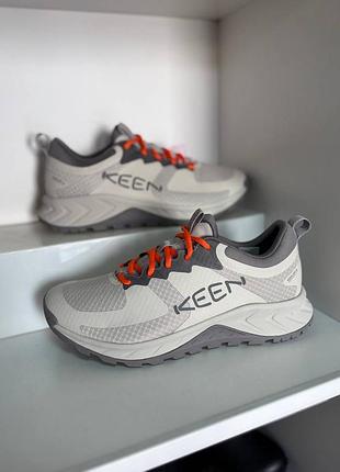 Кроссовки треккинговые оригинал keen гг.42