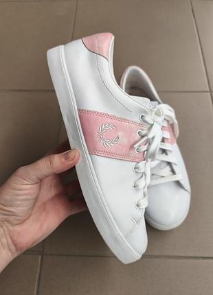 Шкіряні кросівки fred perry