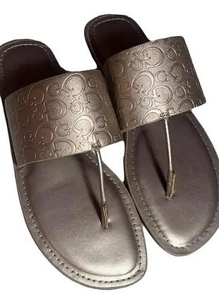 Шльпанці guess