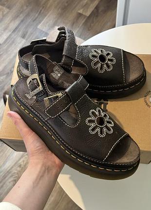 Оригігальні нові сандалі dr. marten’s dunnet flower sandals, 42 розмір