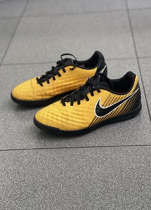 ⚽ кросівки/футзалки nike , устілька 24 см