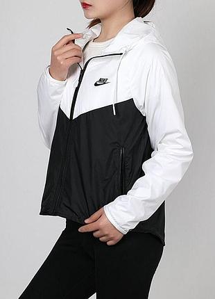 Вітровка nike