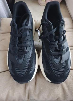 Новые кроссовки adidas response